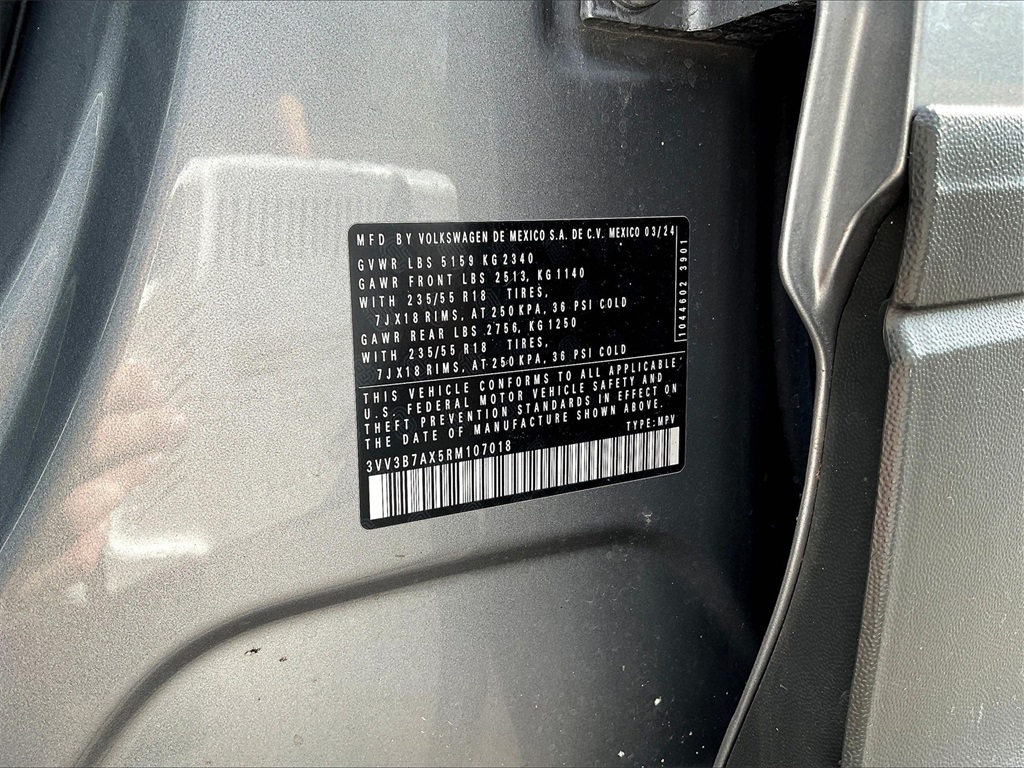2024 Volkswagen Tiguan 2.0T SE - Photo 33