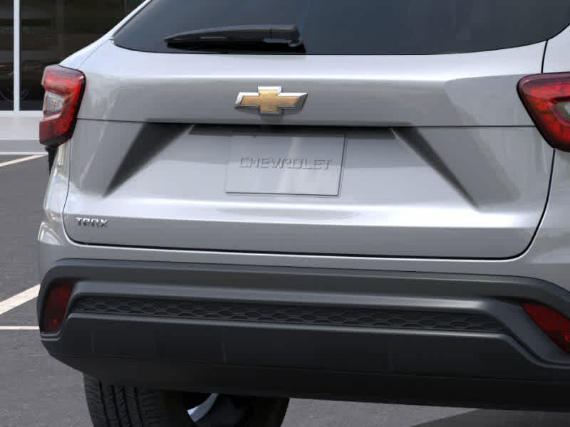 2025 Chevrolet Trax LS - Photo 14