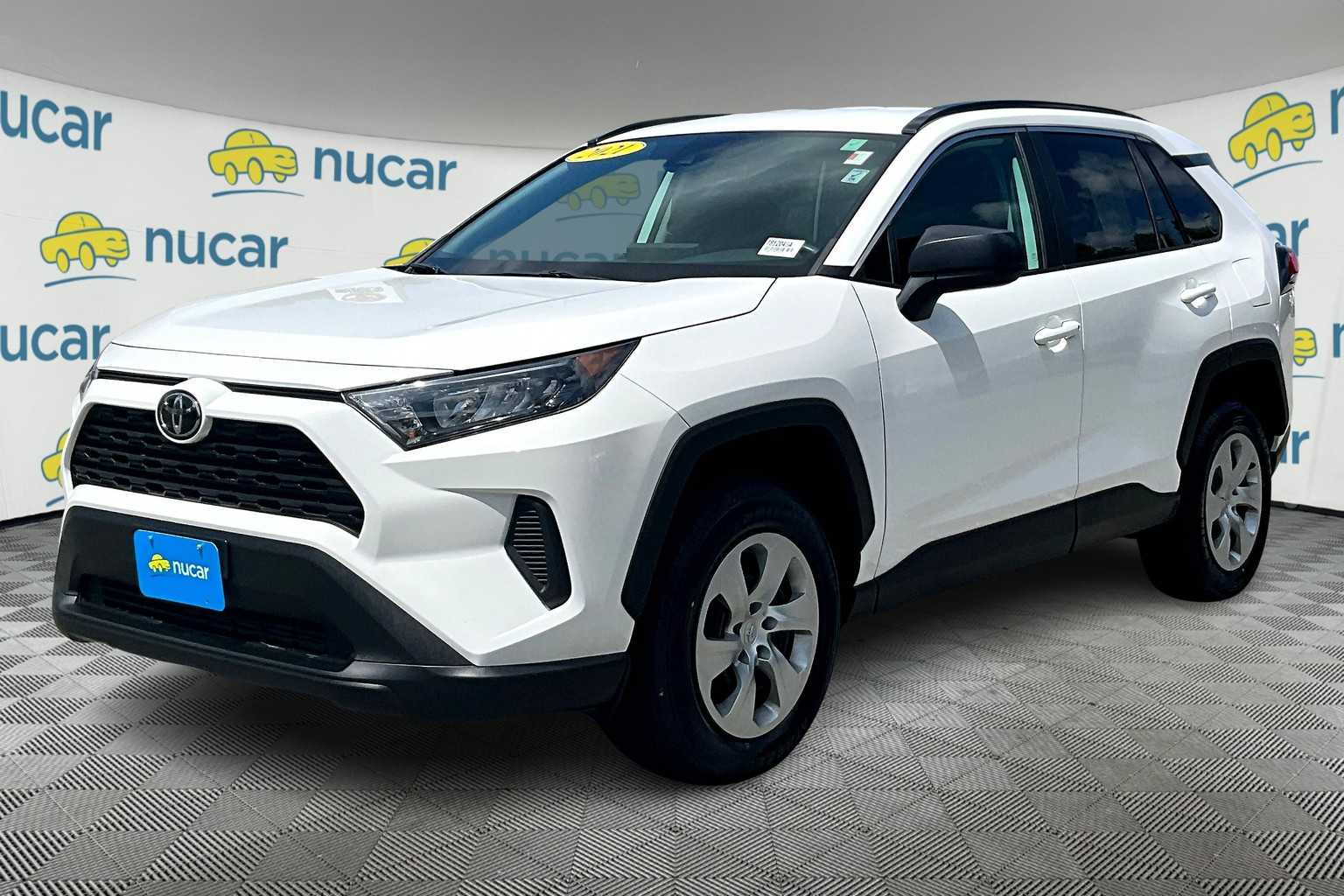 2021 Toyota RAV4 LE - Photo 3