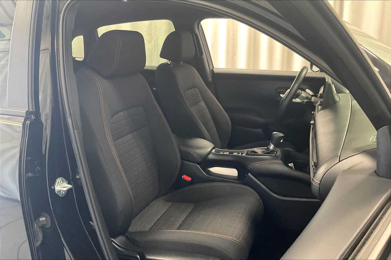 2025 Honda HR-V Sport - Photo 11