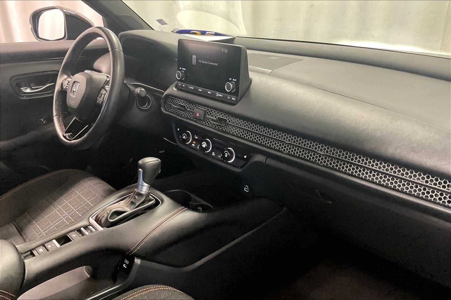 2025 Honda HR-V Sport - Photo 14