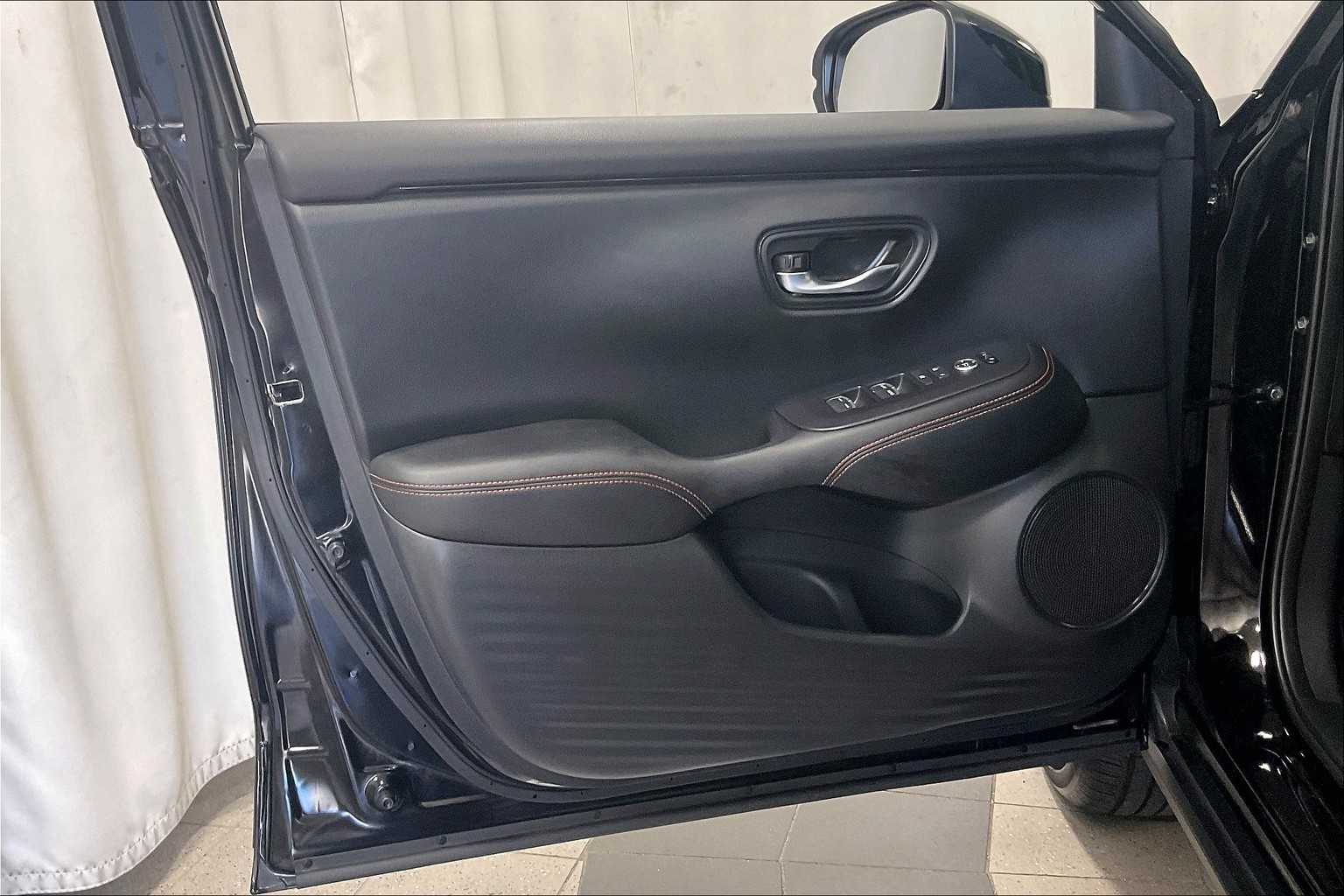 2025 Honda HR-V Sport - Photo 9