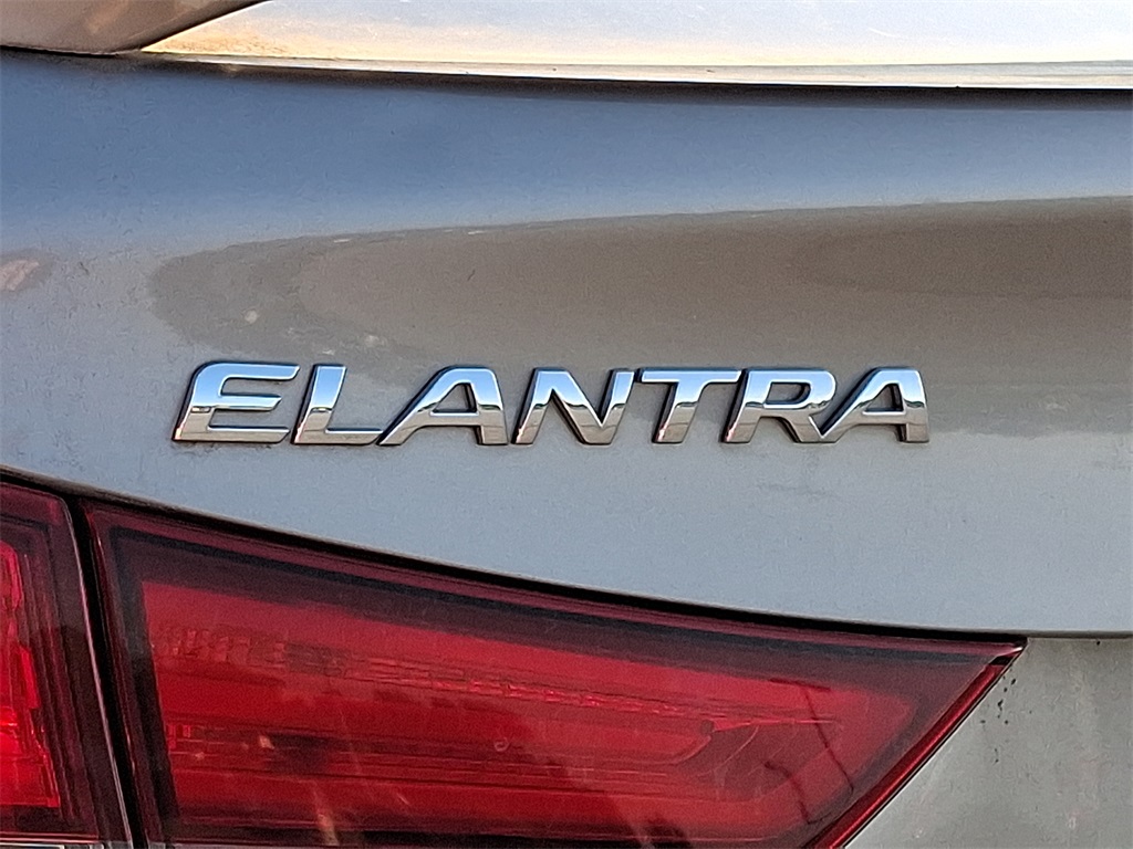 2015 Hyundai Elantra SE - Photo 10