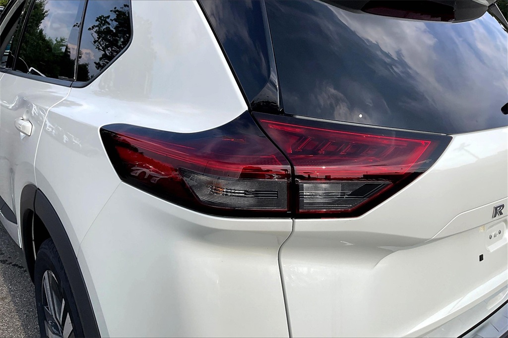 2023 Nissan Rogue SL - Photo 32