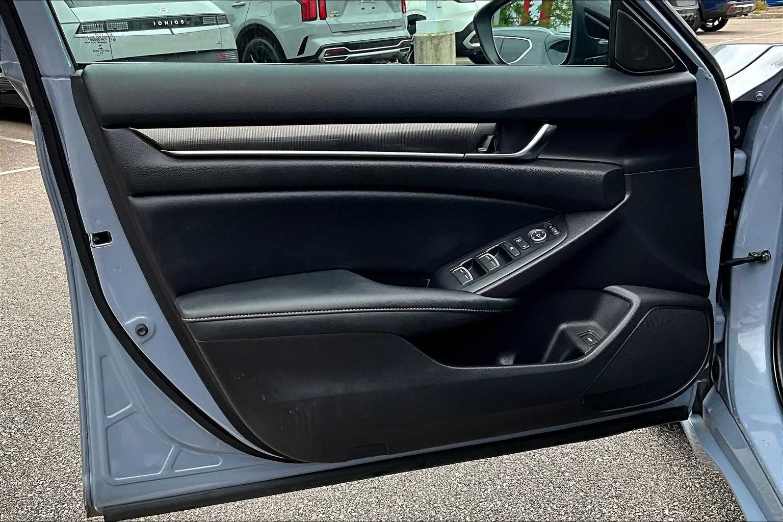 2022 Honda Accord Hybrid Sport - Photo 9