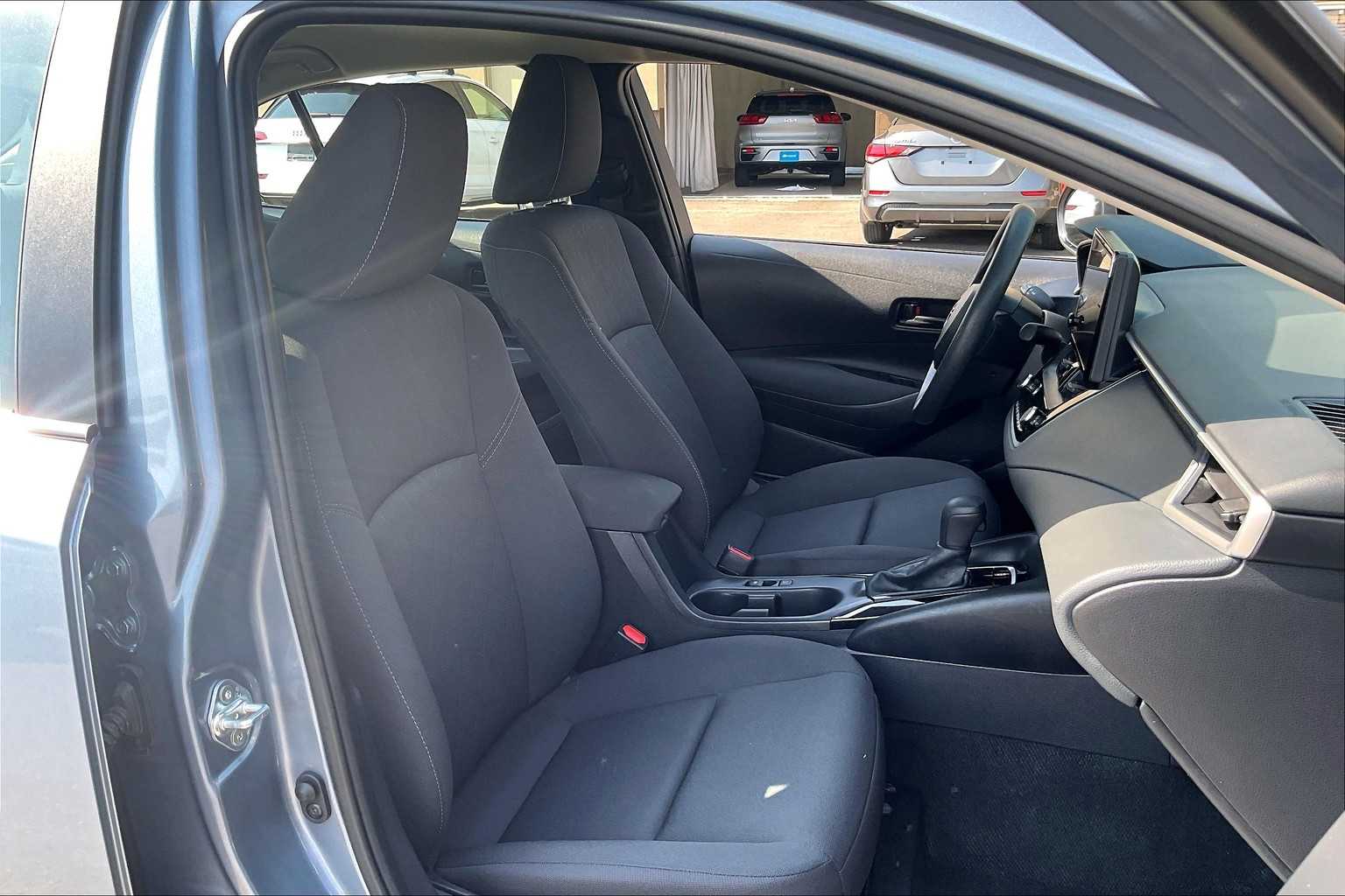 2023 Toyota Corolla LE - Photo 11