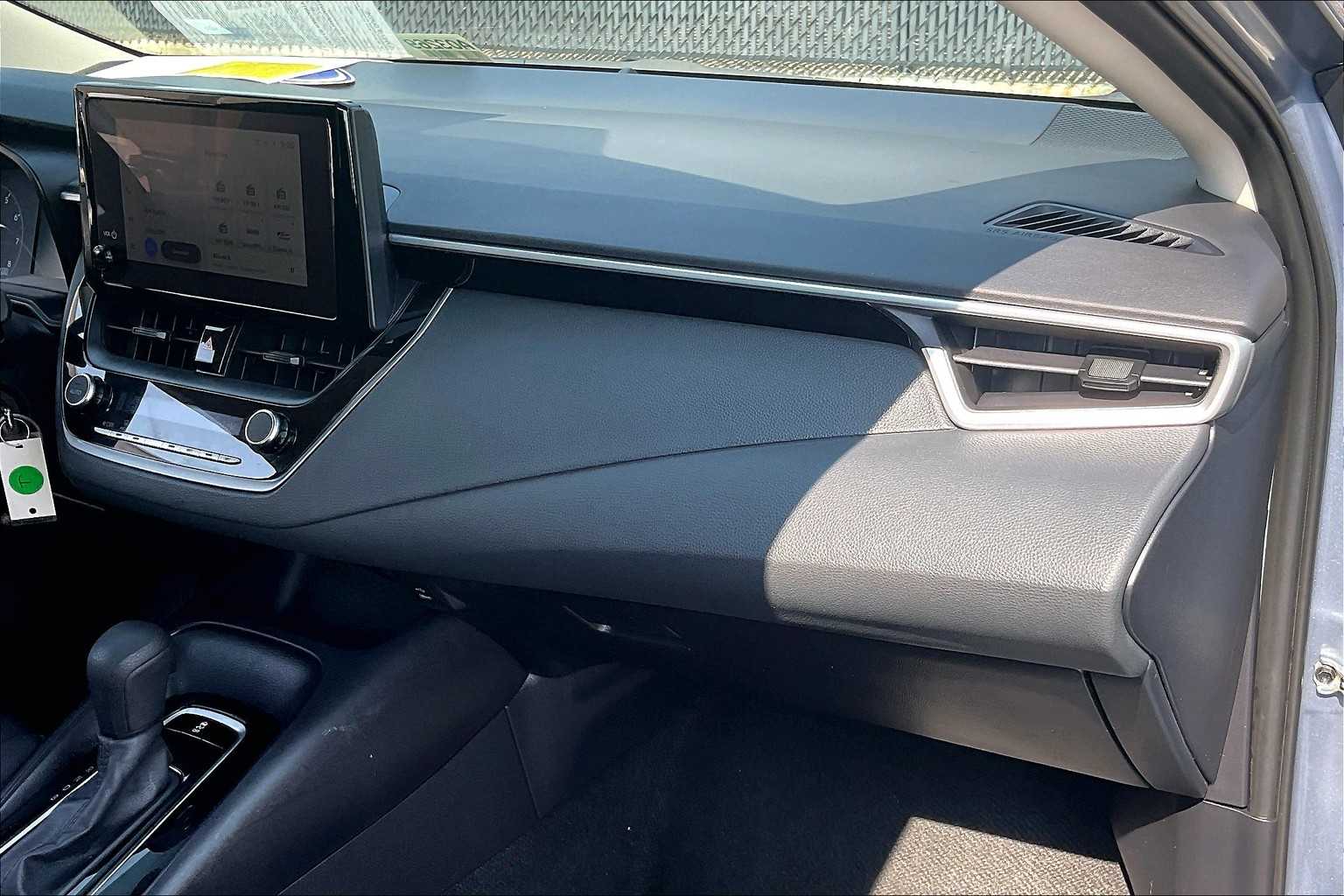 2023 Toyota Corolla LE - Photo 13