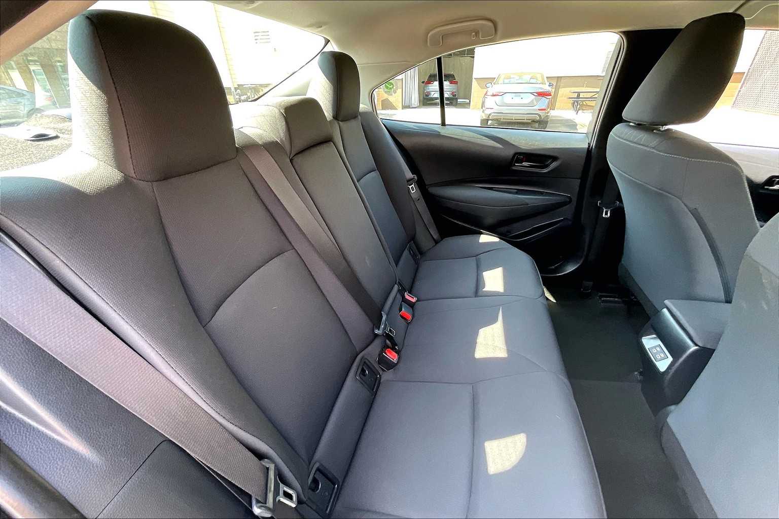 2023 Toyota Corolla LE - Photo 16
