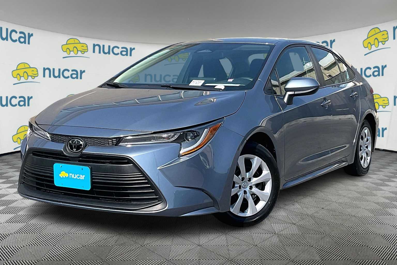 2023 Toyota Corolla LE - Photo 3