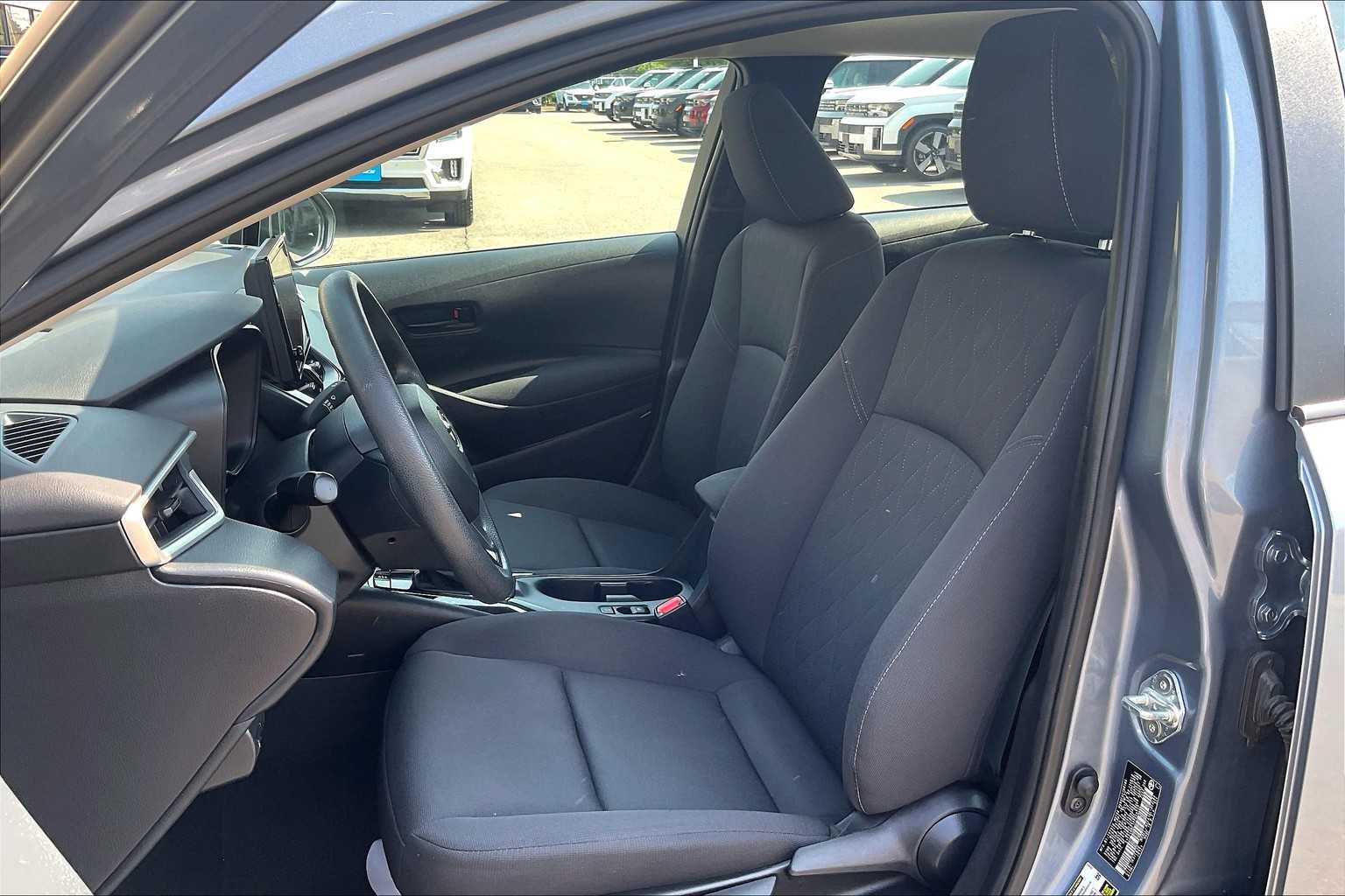 2023 Toyota Corolla LE - Photo 10