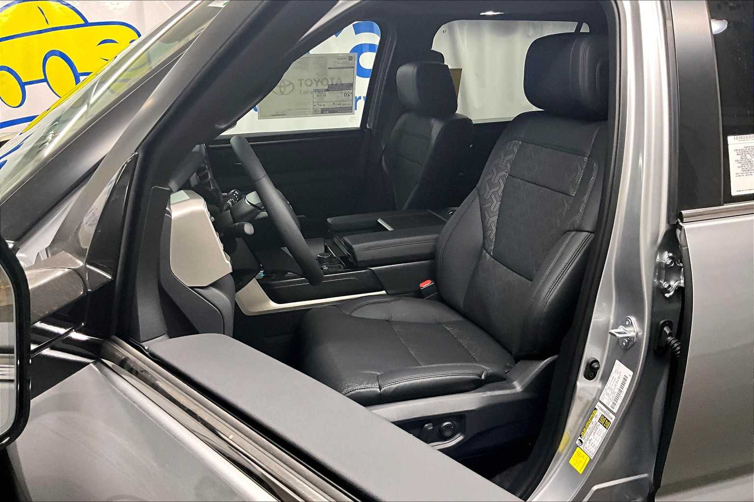 2025 Toyota Sequoia SR5 - Photo 11