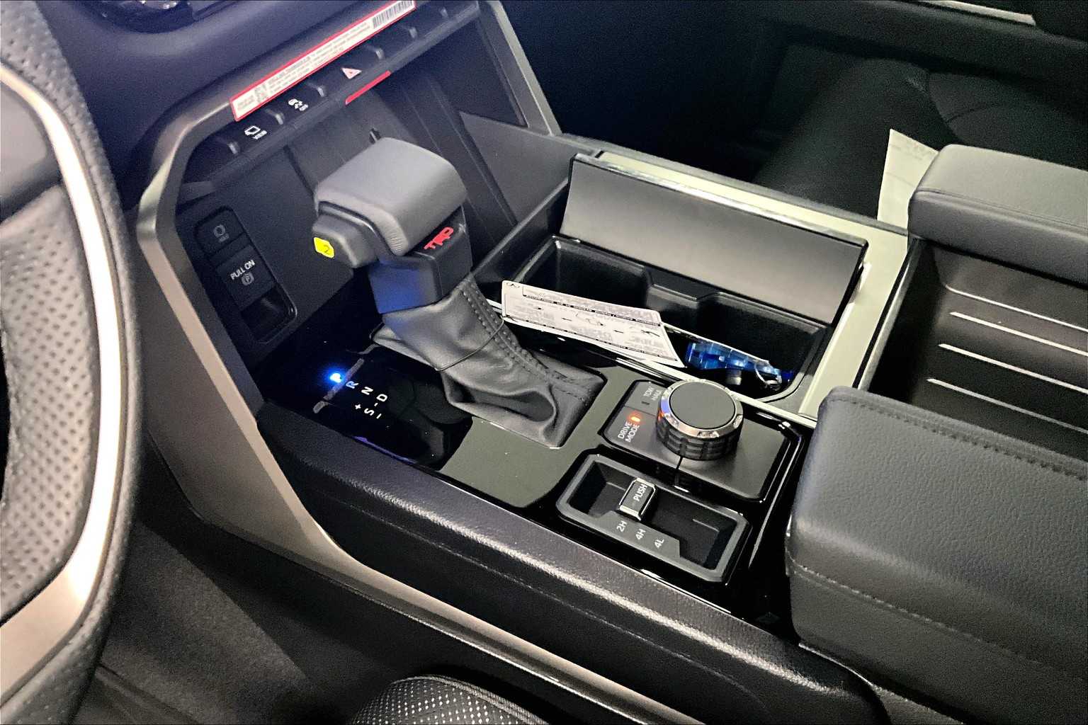 2025 Toyota Sequoia SR5 - Photo 14