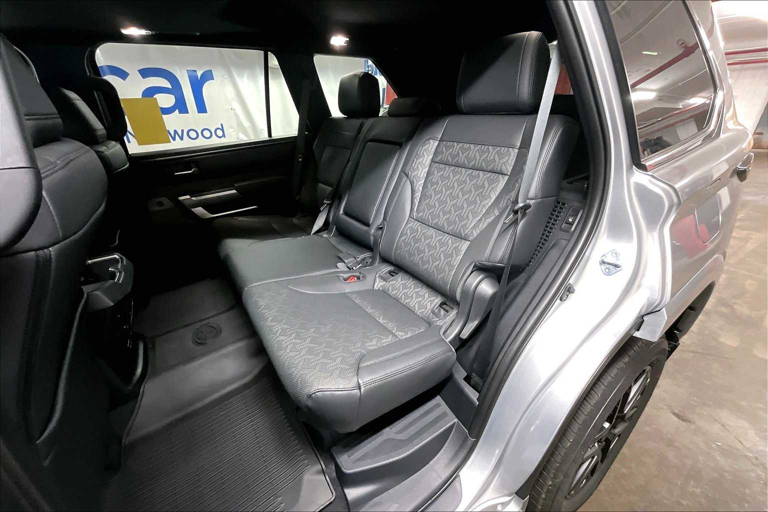 2025 Toyota Sequoia SR5 - Photo 15
