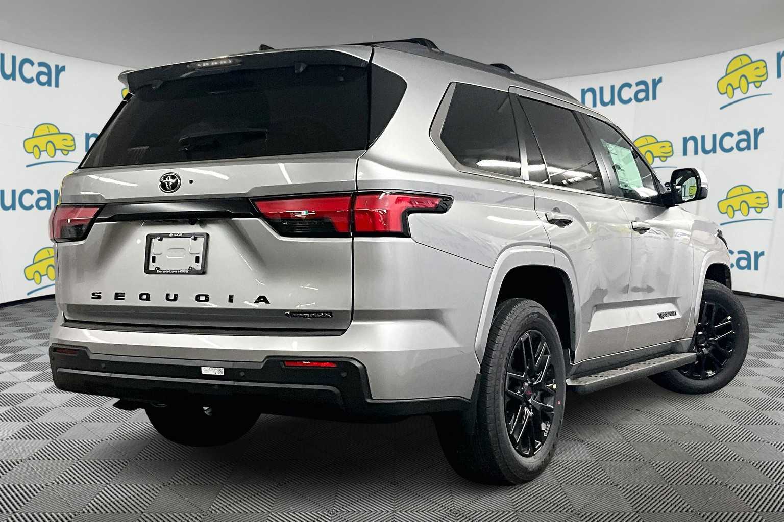 2025 Toyota Sequoia SR5 - Photo 7