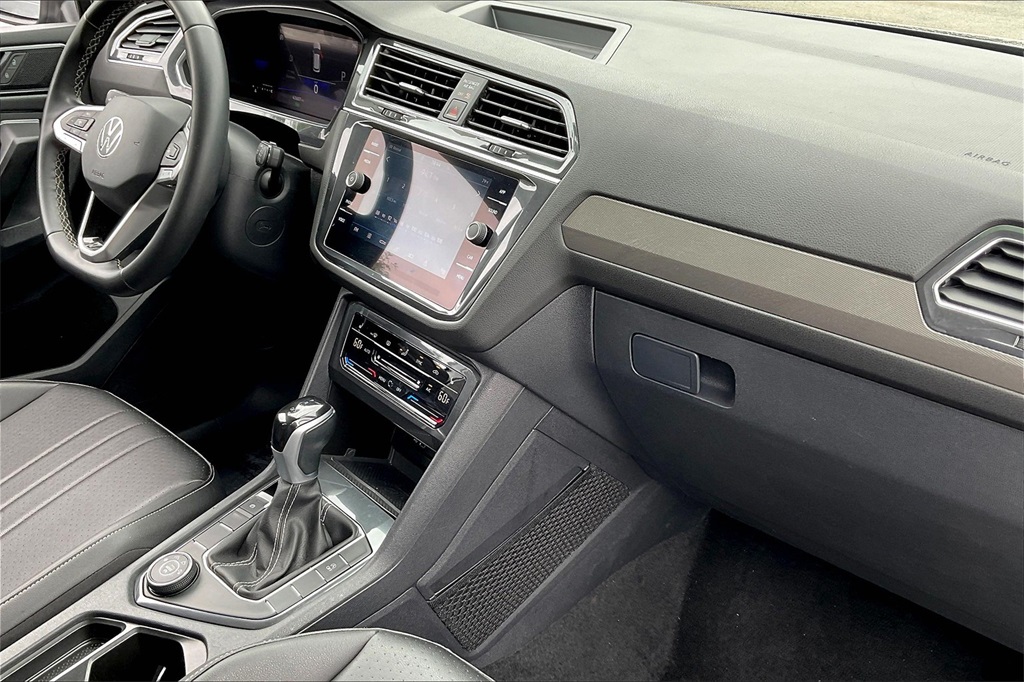 2022 Volkswagen Tiguan 2.0T SE - Photo 13