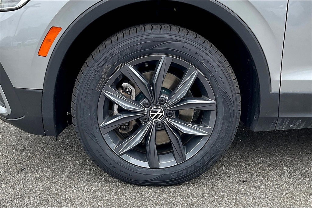 2022 Volkswagen Tiguan 2.0T SE - Photo 7