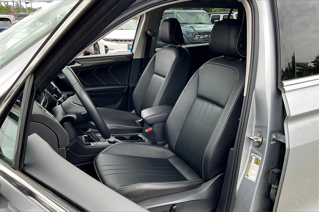 2022 Volkswagen Tiguan 2.0T SE - Photo 9