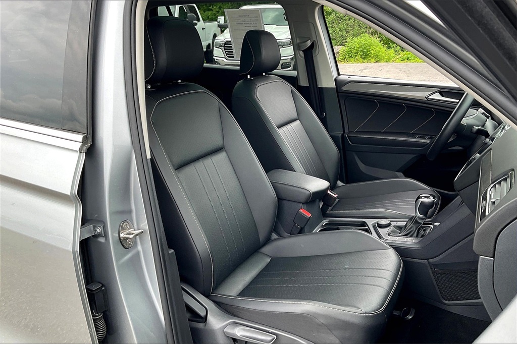 2022 Volkswagen Tiguan 2.0T SE - Photo 10
