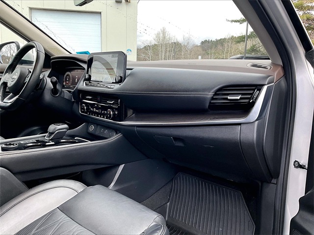 2022 Nissan Rogue Platinum - Photo 17