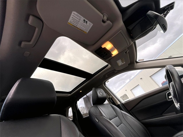 2022 Nissan Rogue Platinum - Photo 18