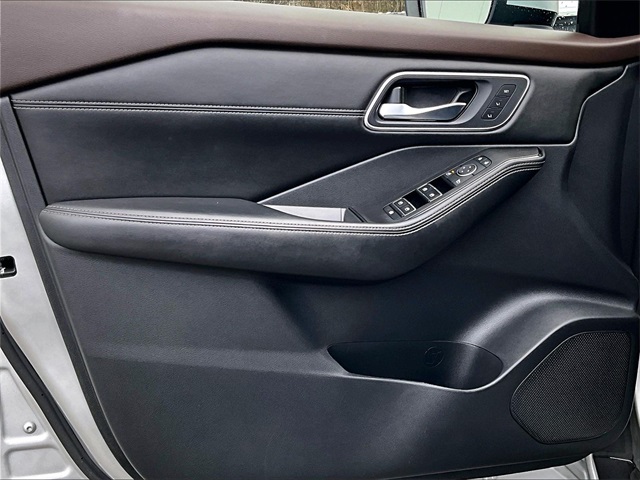 2022 Nissan Rogue Platinum - Photo 19