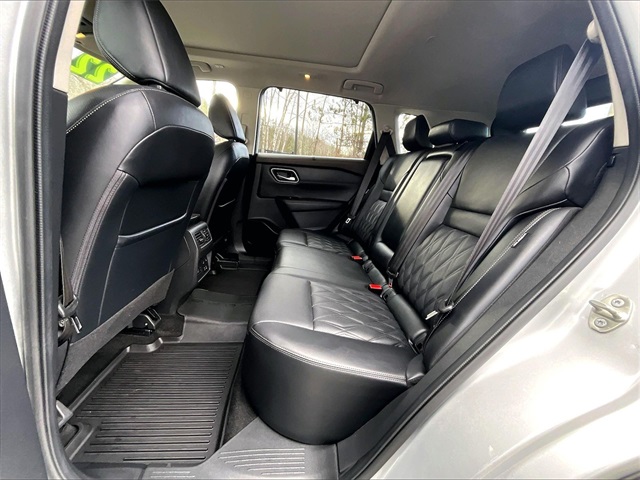 2022 Nissan Rogue Platinum - Photo 22
