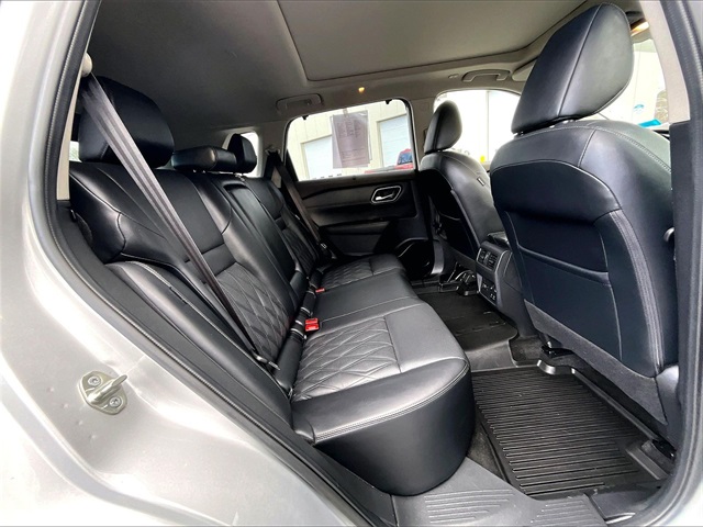 2022 Nissan Rogue Platinum - Photo 23