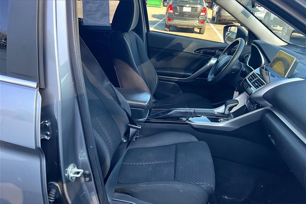 2019 Mitsubishi Eclipse Cross LE - Photo 11