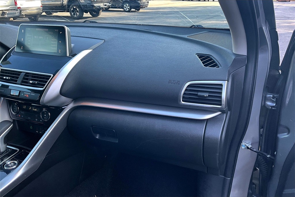 2019 Mitsubishi Eclipse Cross LE - Photo 13