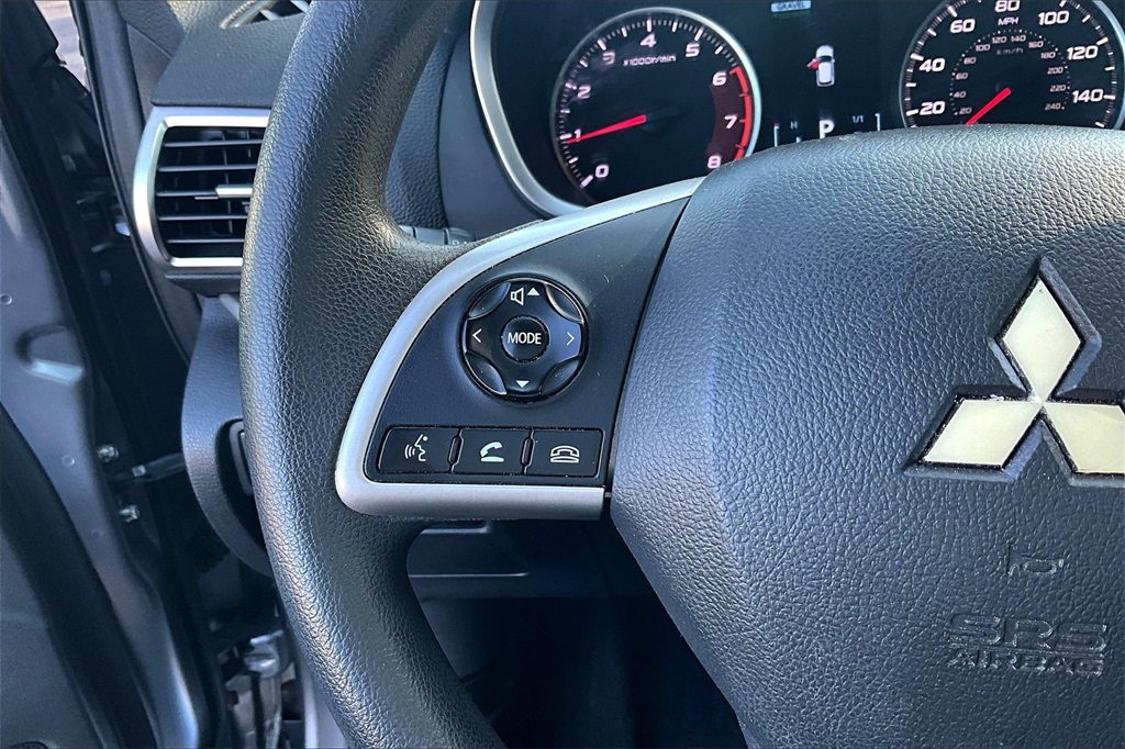 2019 Mitsubishi Eclipse Cross LE - Photo 22