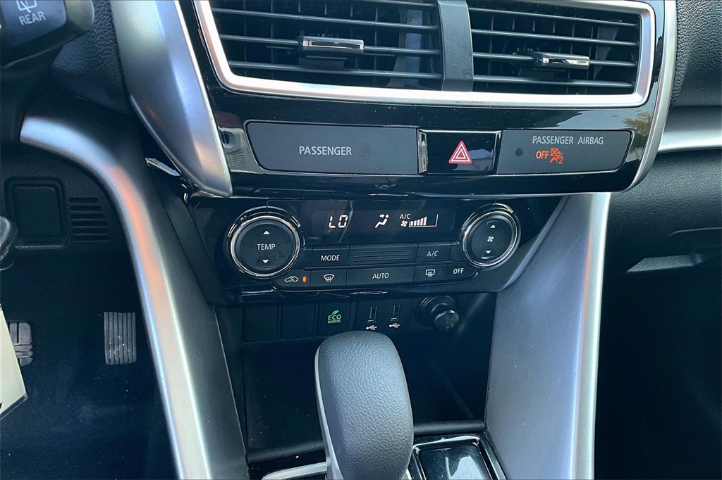 2019 Mitsubishi Eclipse Cross LE - Photo 25