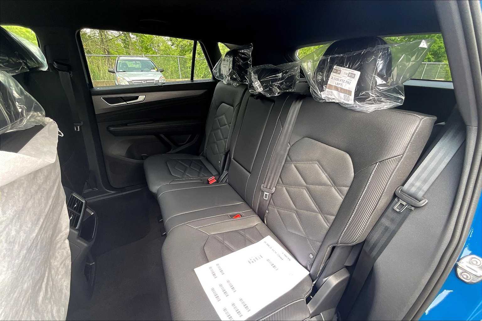 2025 Volkswagen Atlas Cross Sport 2.0T SE w/Technology - Photo 15