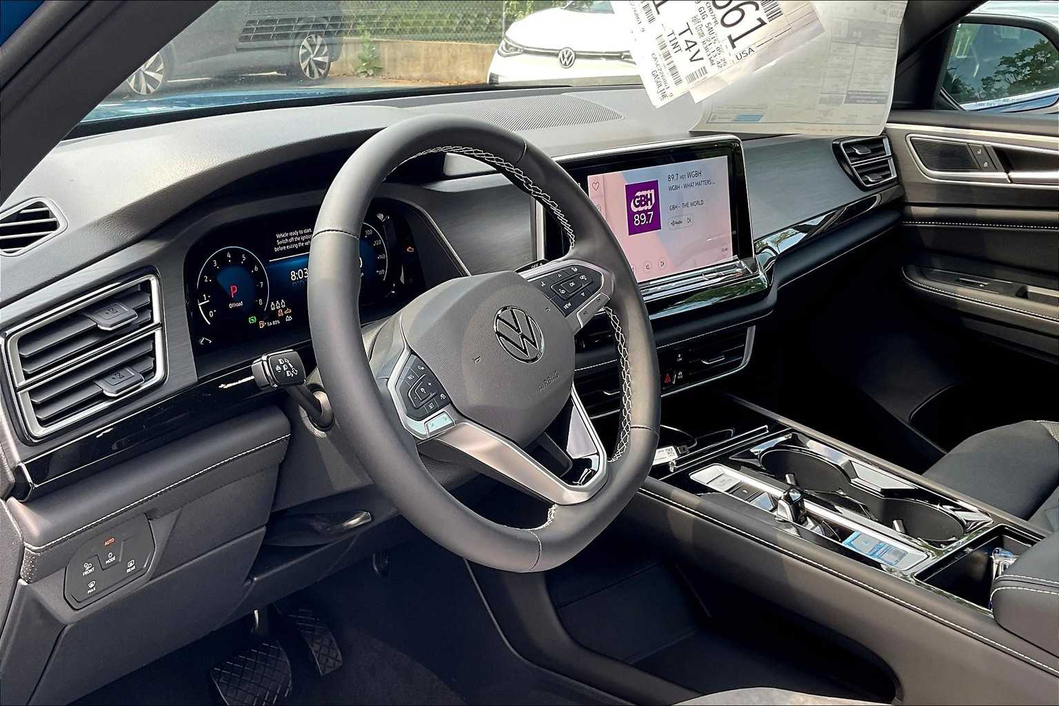 2025 Volkswagen Atlas Cross Sport 2.0T SE w/Technology - Photo 9