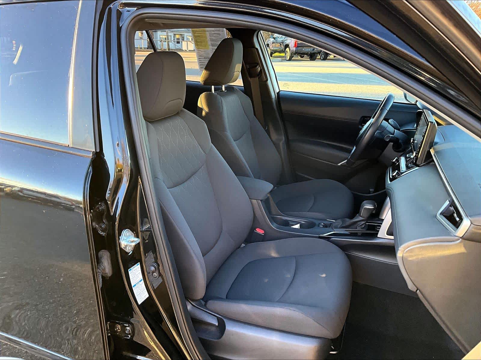 2022 Toyota Corolla Cross LE - Photo 11