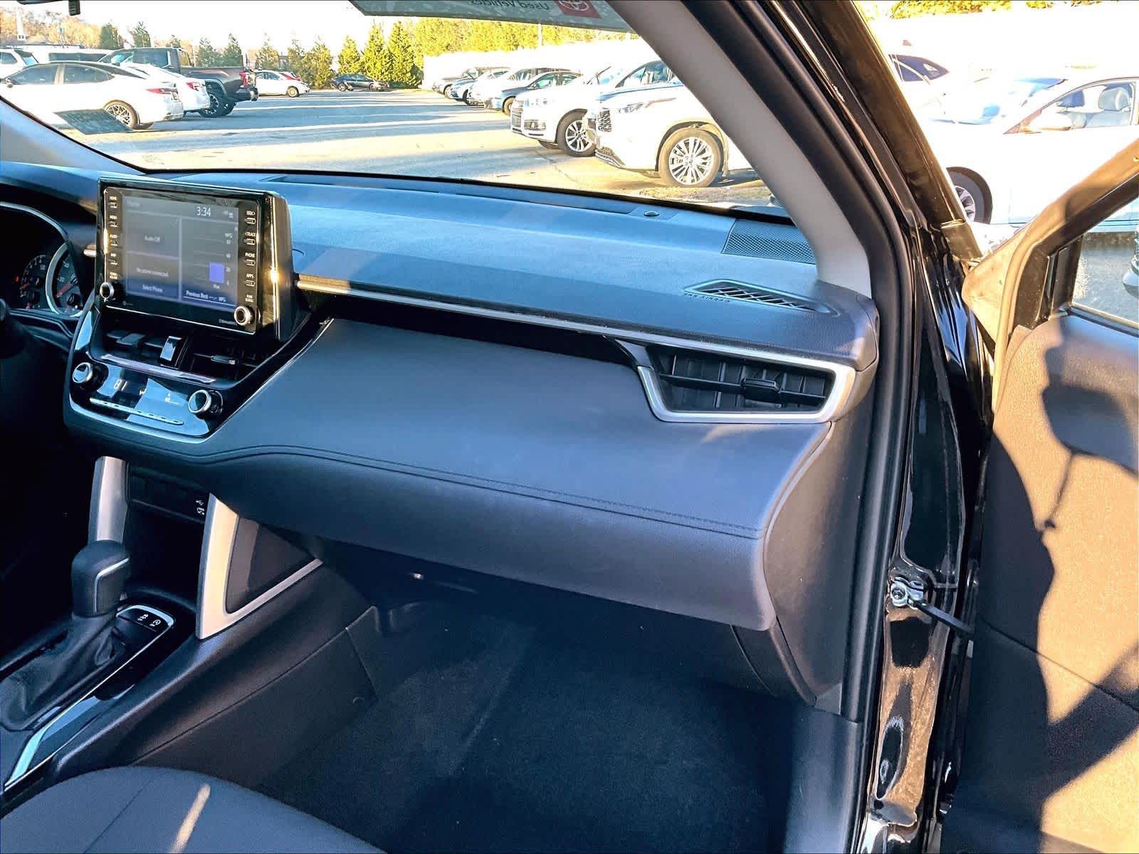 2022 Toyota Corolla Cross LE - Photo 13