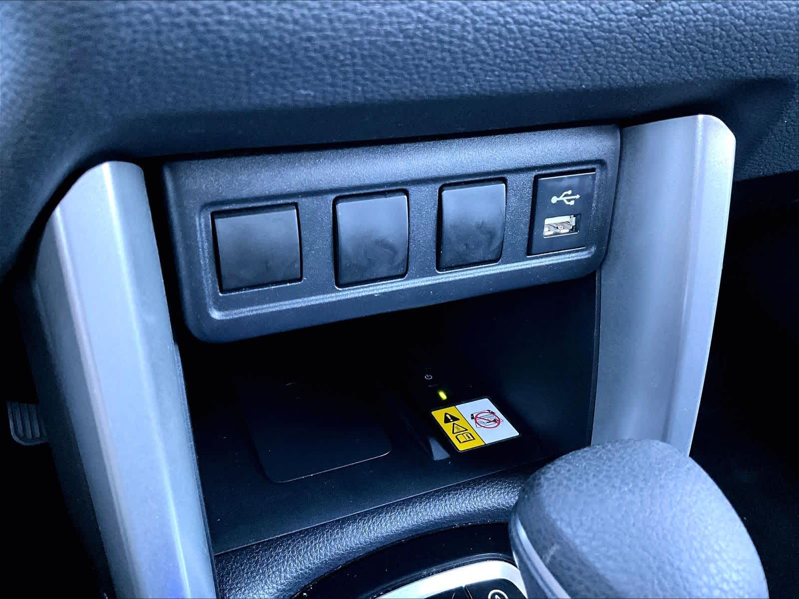 2022 Toyota Corolla Cross LE - Photo 27