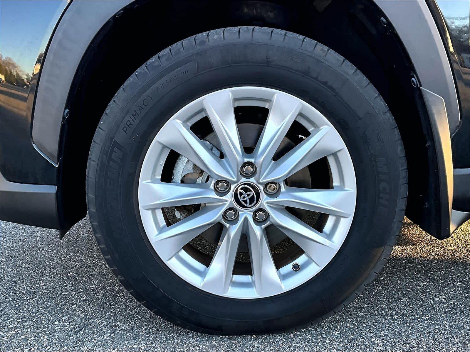 2022 Toyota Corolla Cross LE - Photo 7