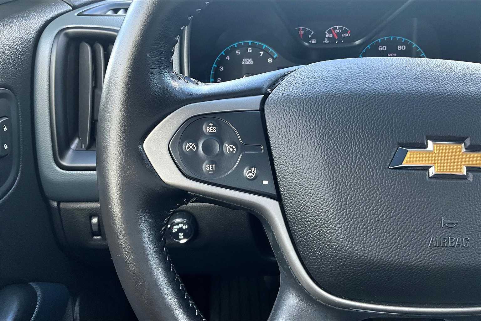 2021 Toyota Venza LE - Photo 23