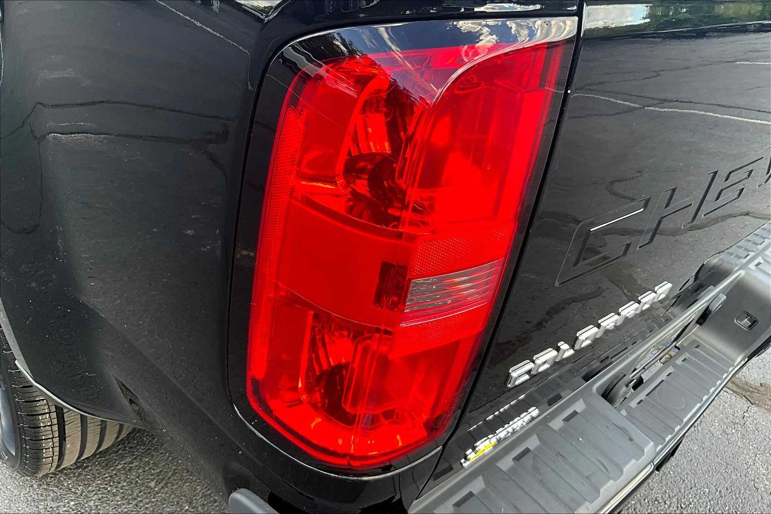 2021 Toyota Venza LE - Photo 33