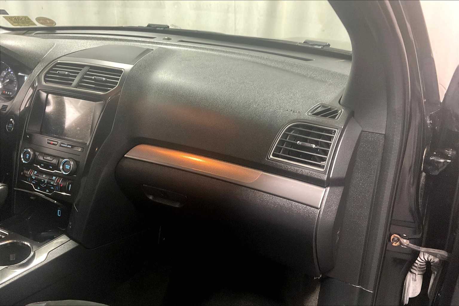 2018 Ford Explorer XLT - Photo 13