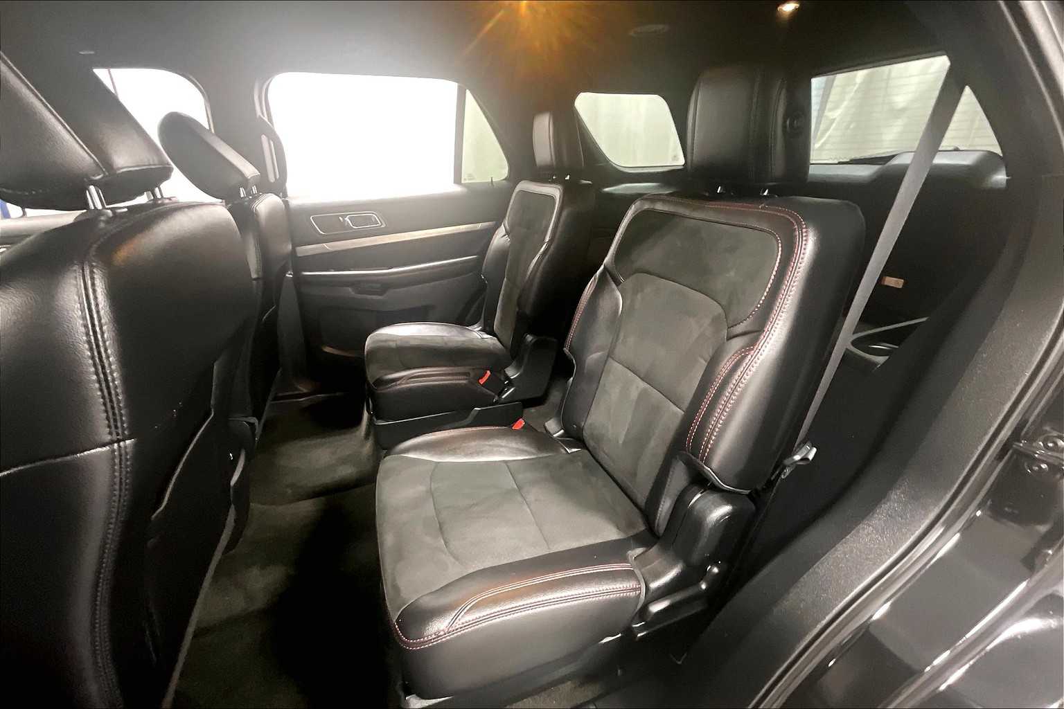 2018 Ford Explorer XLT - Photo 15