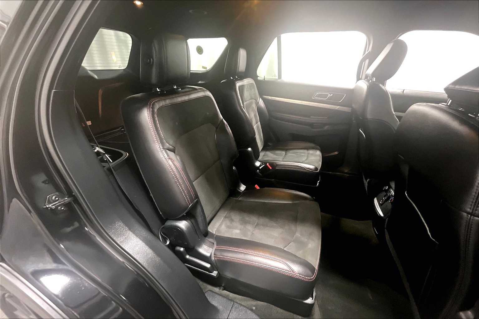 2018 Ford Explorer XLT - Photo 16