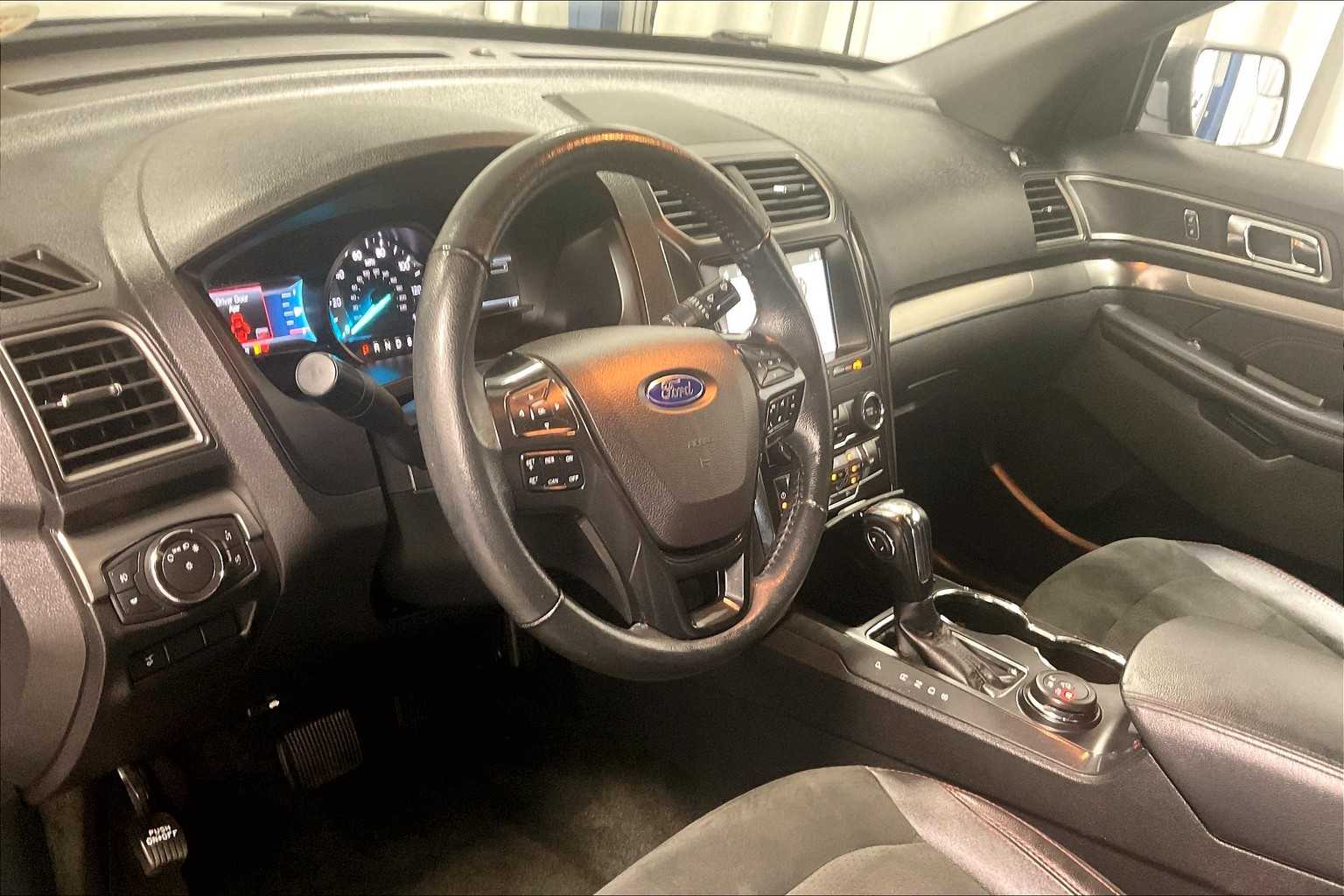 2018 Ford Explorer XLT - Photo 8