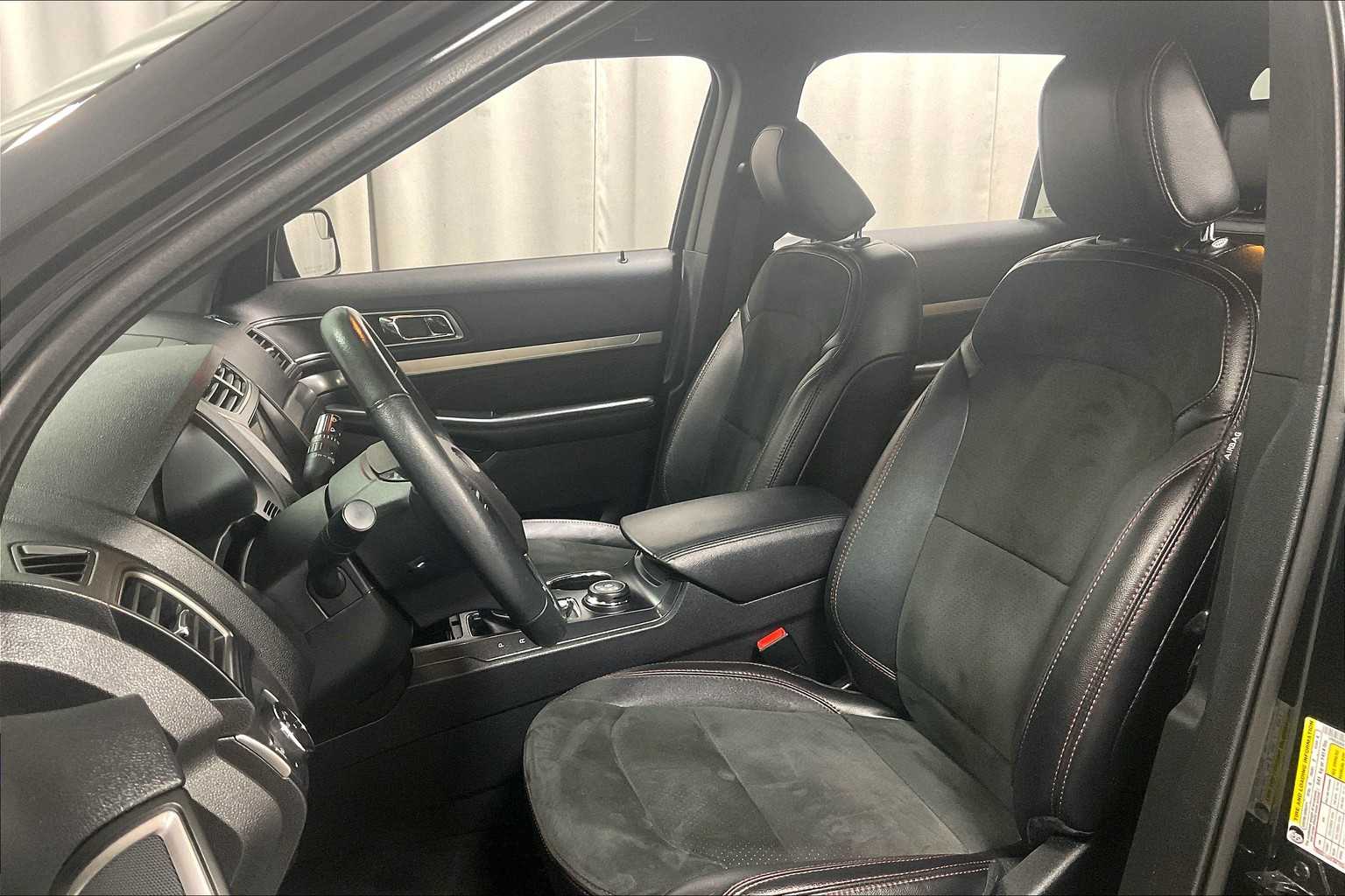 2018 Ford Explorer XLT - Photo 10