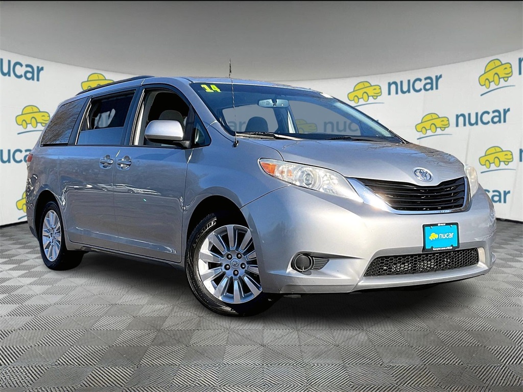 2014 Toyota Sienna LE