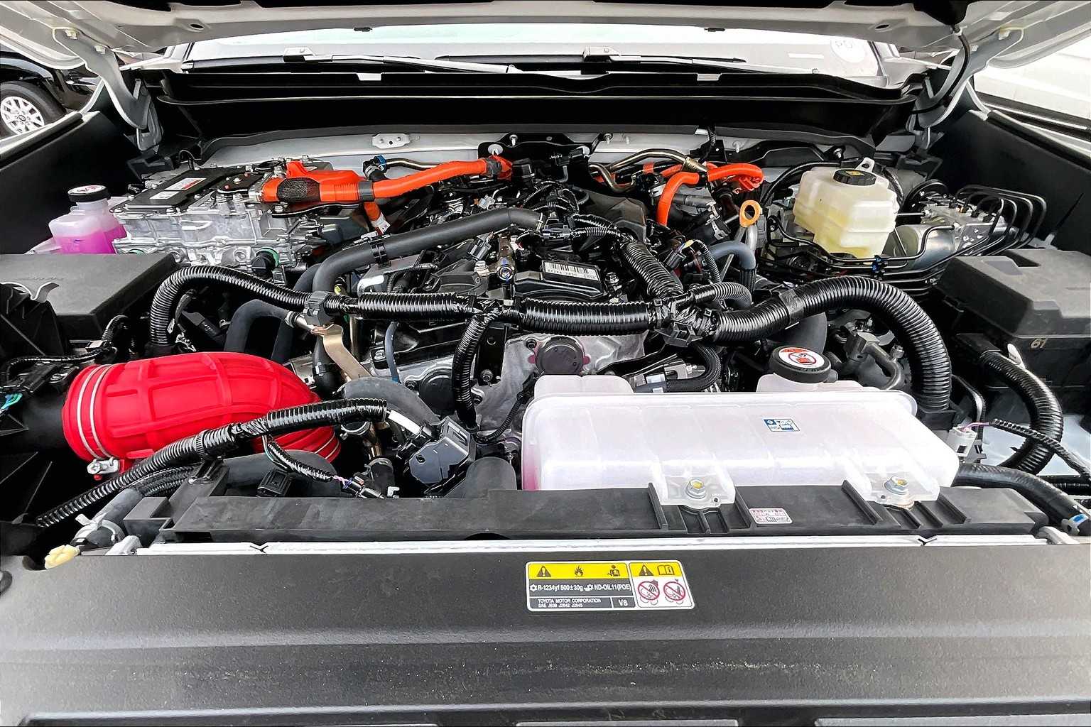 2025 Toyota Tacoma TRD Pro Hybrid - Photo 16