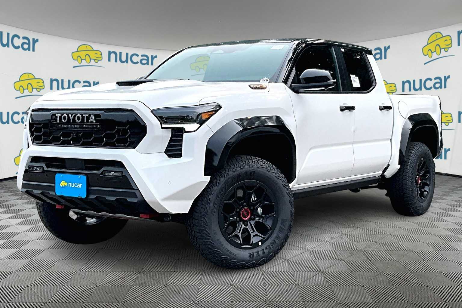 2025 Toyota Tacoma TRD Pro Hybrid - Photo 4