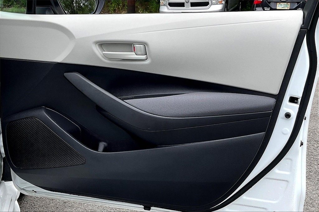 2022 Toyota Corolla LE - Photo 25