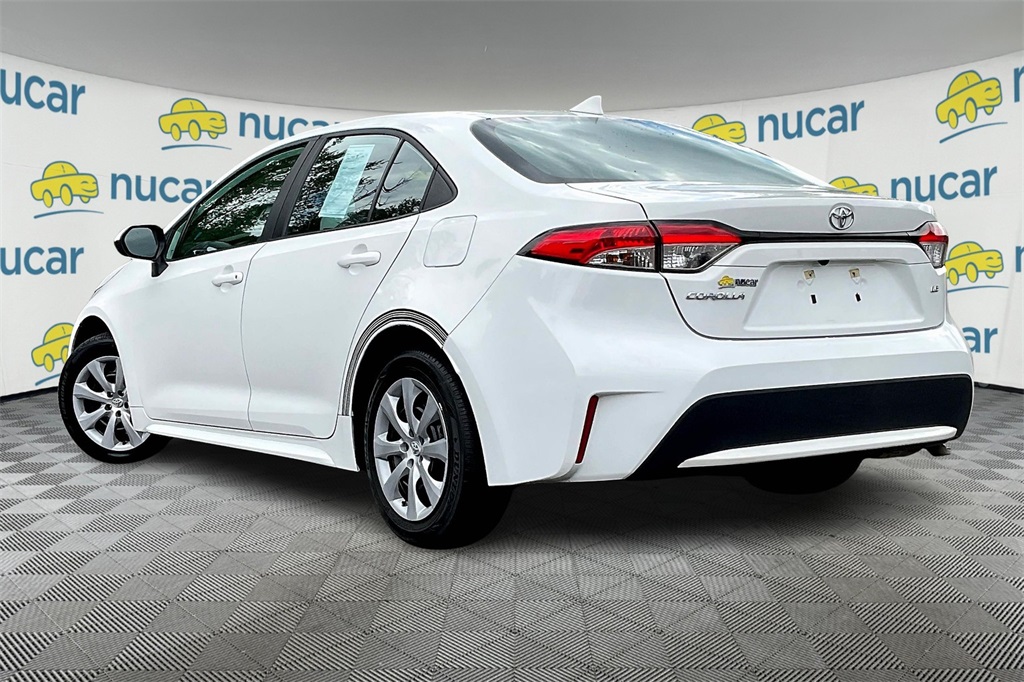2022 Toyota Corolla LE - Photo 4