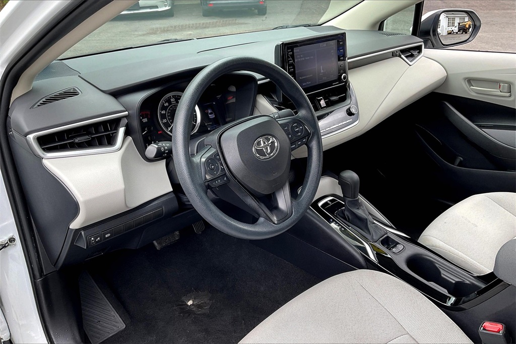 2022 Toyota Corolla LE - Photo 8